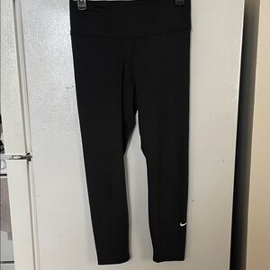 Nike‎ Dri Fit Medium Leggings